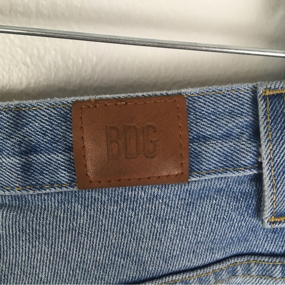 BDG Urban Outfitters Mom High Rise Denim Jean Shorts in Blue - Picture 5 of 10